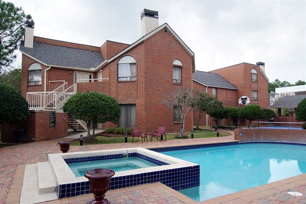 Cloverleaf Suites Baton Rouge Exterior photo
