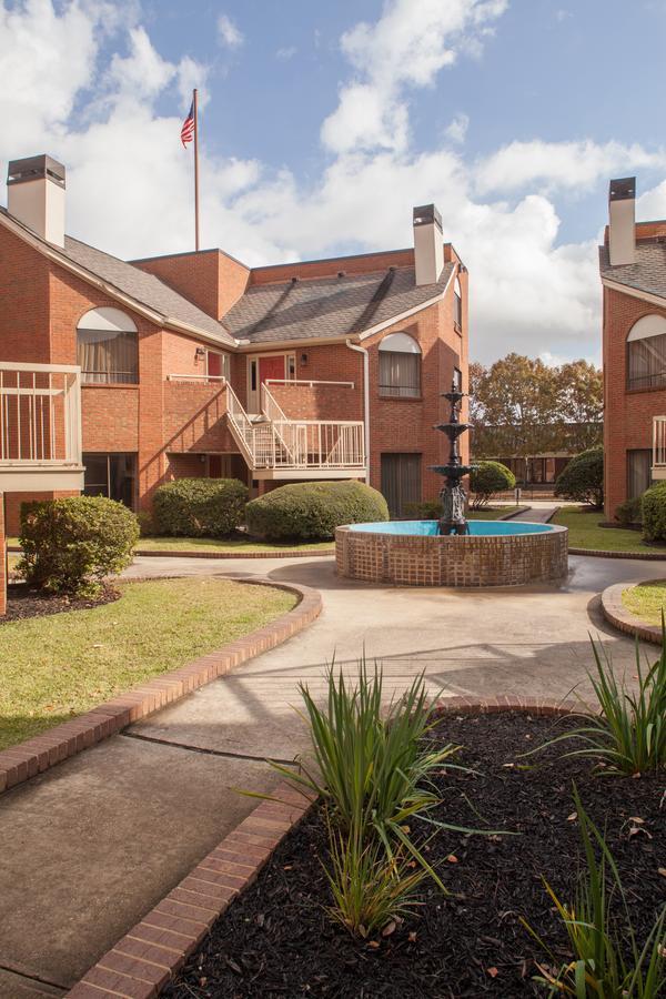 Cloverleaf Suites Baton Rouge Exterior photo