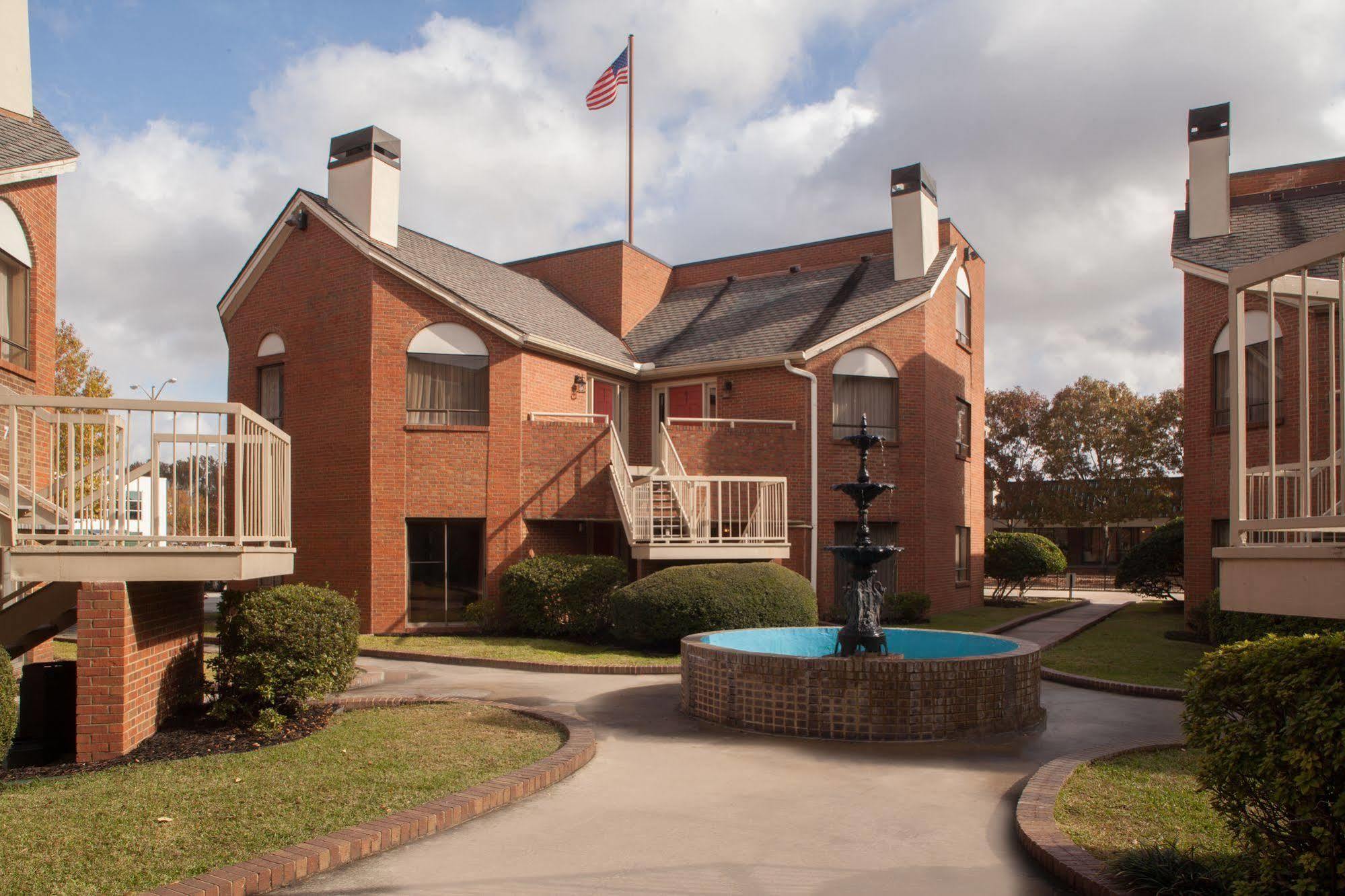 Cloverleaf Suites Baton Rouge Exterior photo