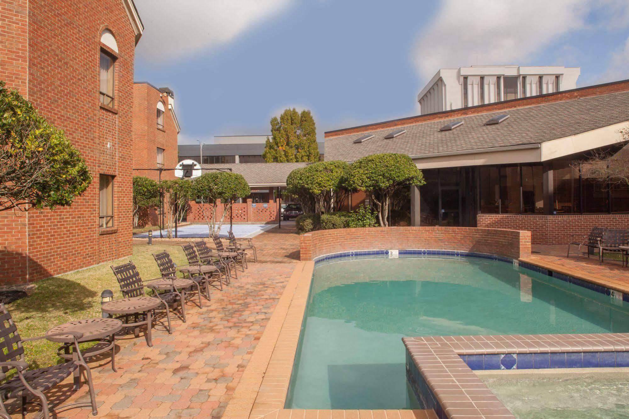 Cloverleaf Suites Baton Rouge Exterior photo